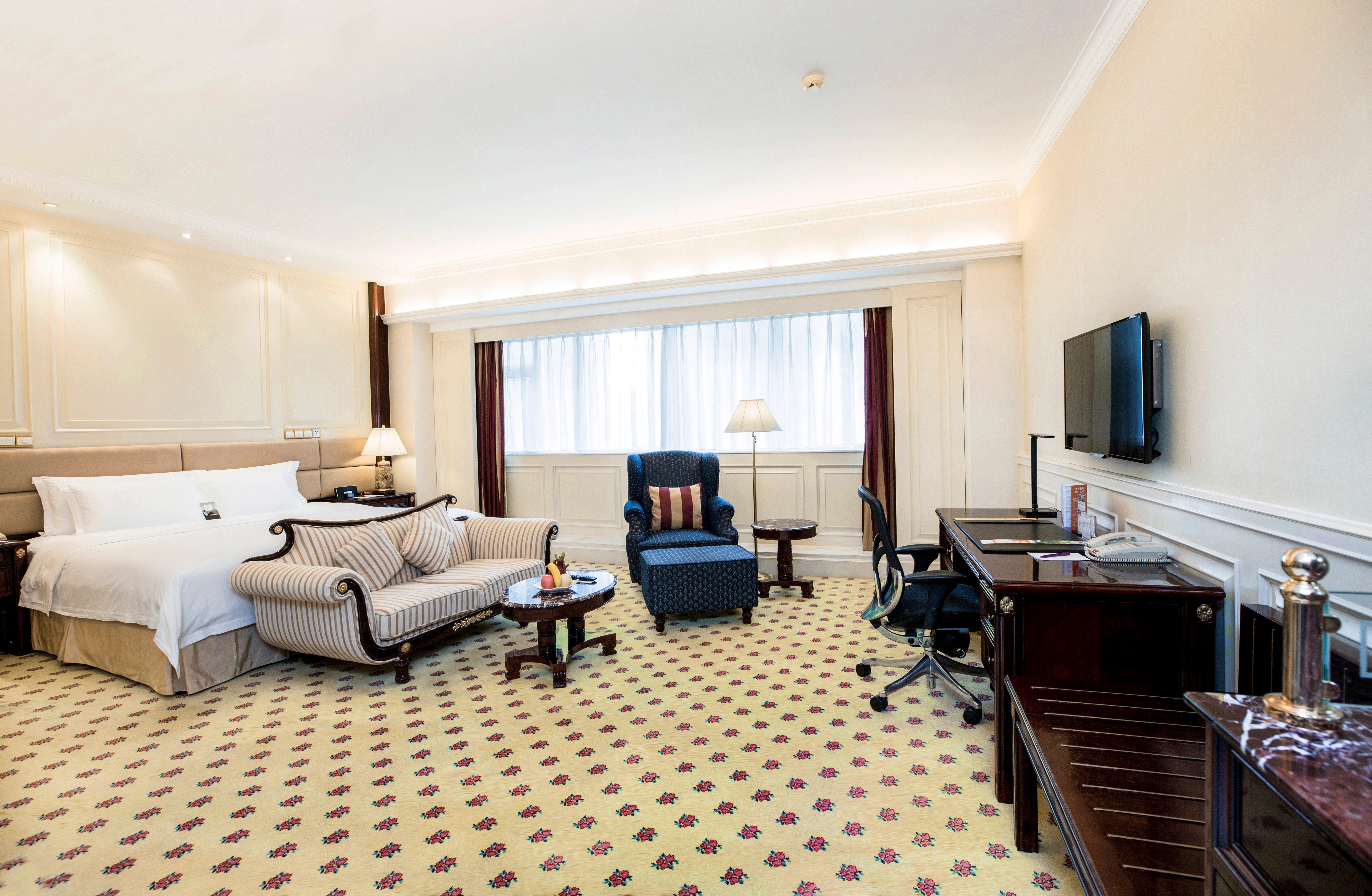 Crowne Plaza Hotel & Suites Landmark Shenzhen By Ihg - Nearby Luohu Border, Indoor Heated Swimming Pool, Complimentary Welcome Drink Bagian luar foto