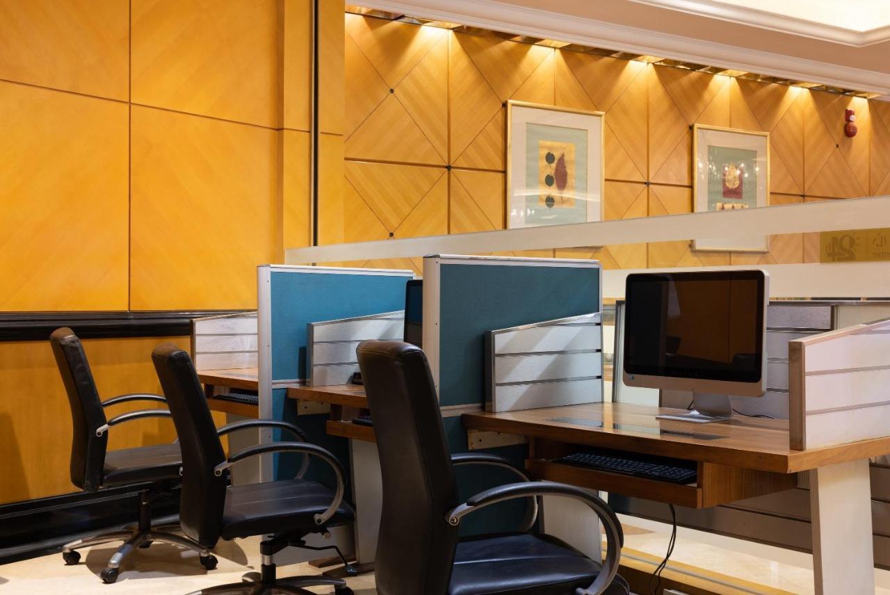 Crowne Plaza Hotel & Suites Landmark Shenzhen By Ihg - Nearby Luohu Border, Indoor Heated Swimming Pool, Complimentary Welcome Drink Bagian luar foto