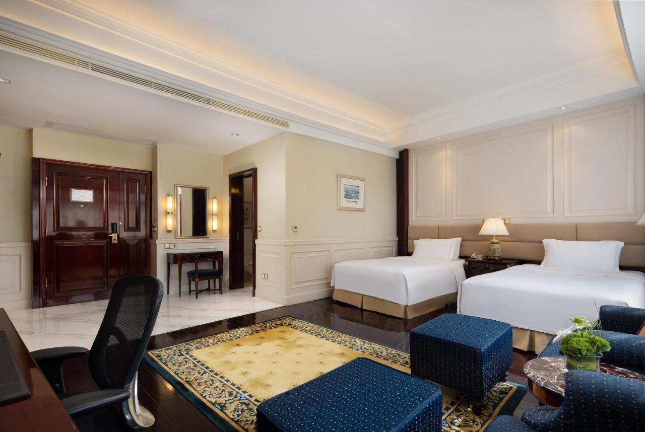 Crowne Plaza Hotel & Suites Landmark Shenzhen By Ihg - Nearby Luohu Border, Indoor Heated Swimming Pool, Complimentary Welcome Drink Bagian luar foto