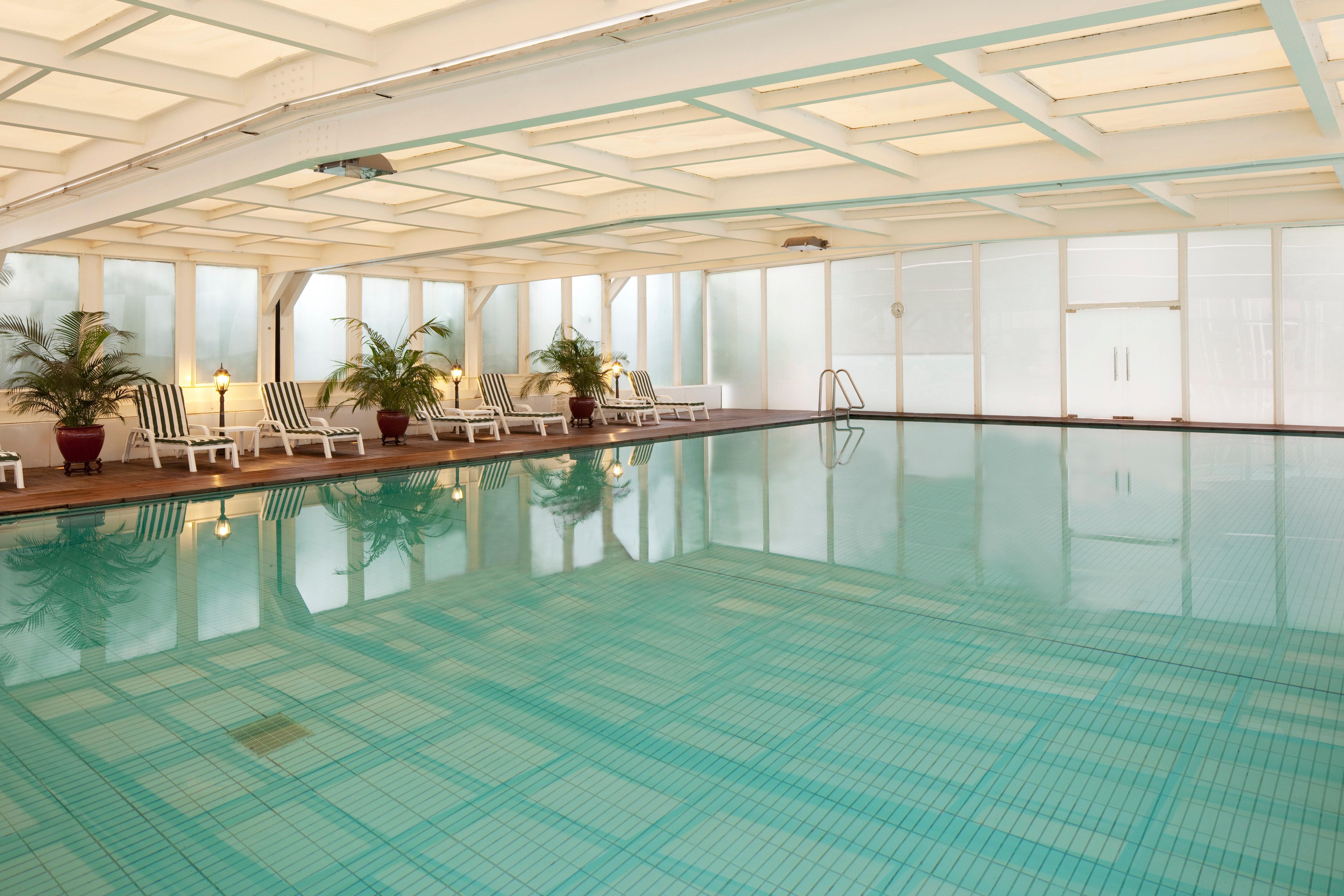 Crowne Plaza Hotel & Suites Landmark Shenzhen By Ihg - Nearby Luohu Border, Indoor Heated Swimming Pool, Complimentary Welcome Drink Bagian luar foto