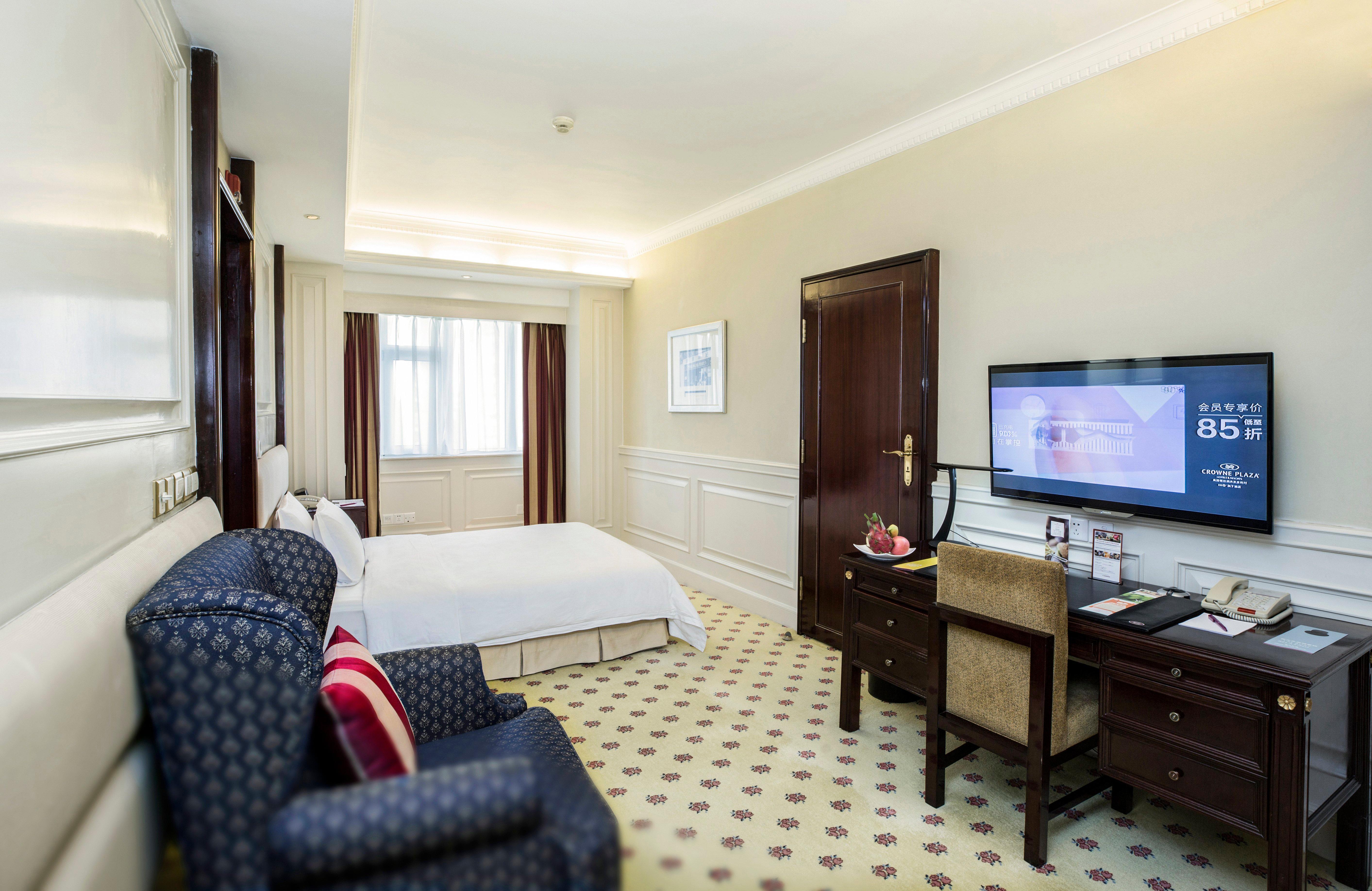 Crowne Plaza Hotel & Suites Landmark Shenzhen By Ihg - Nearby Luohu Border, Indoor Heated Swimming Pool, Complimentary Welcome Drink Bagian luar foto