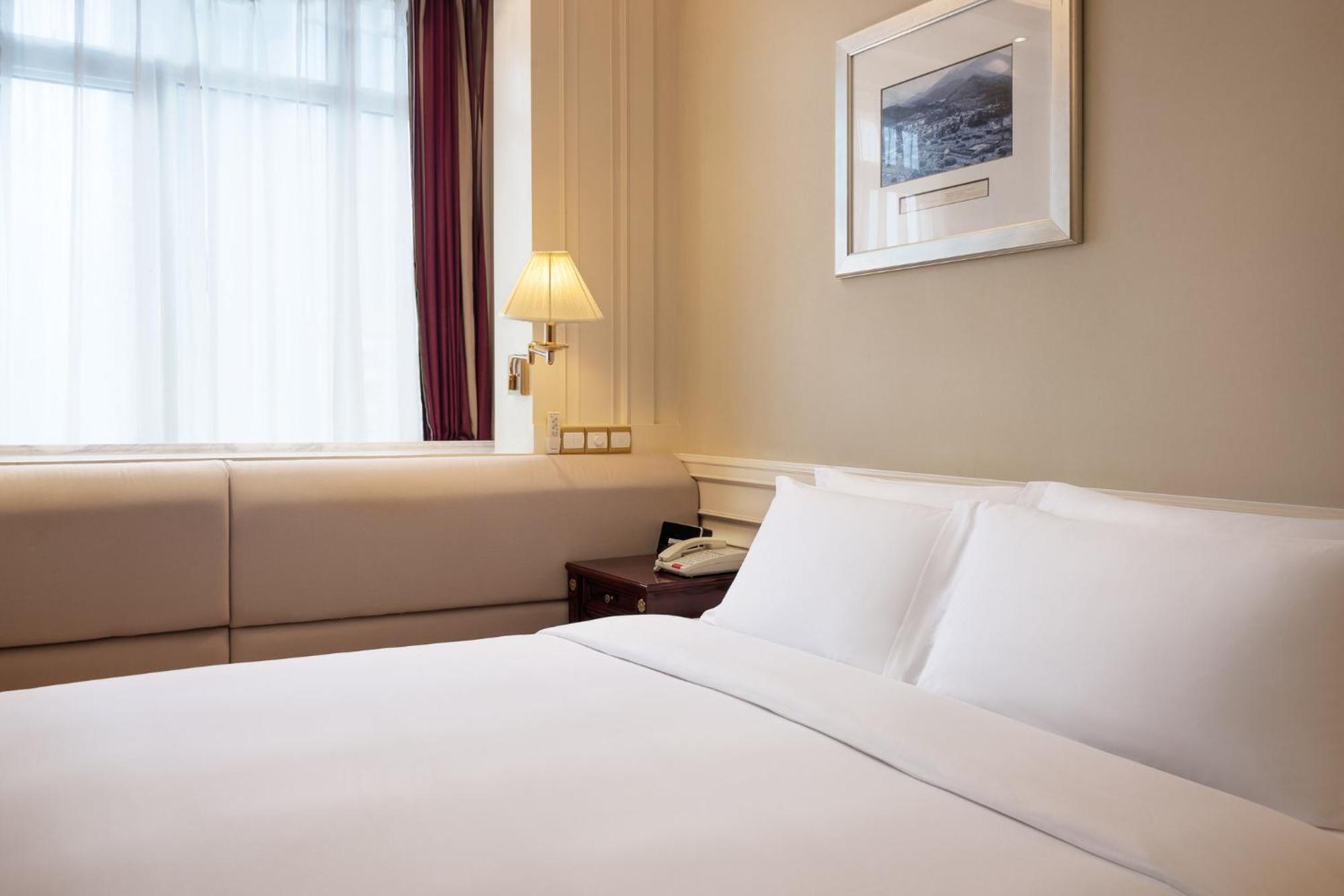 Crowne Plaza Hotel & Suites Landmark Shenzhen By Ihg - Nearby Luohu Border, Indoor Heated Swimming Pool, Complimentary Welcome Drink Bagian luar foto